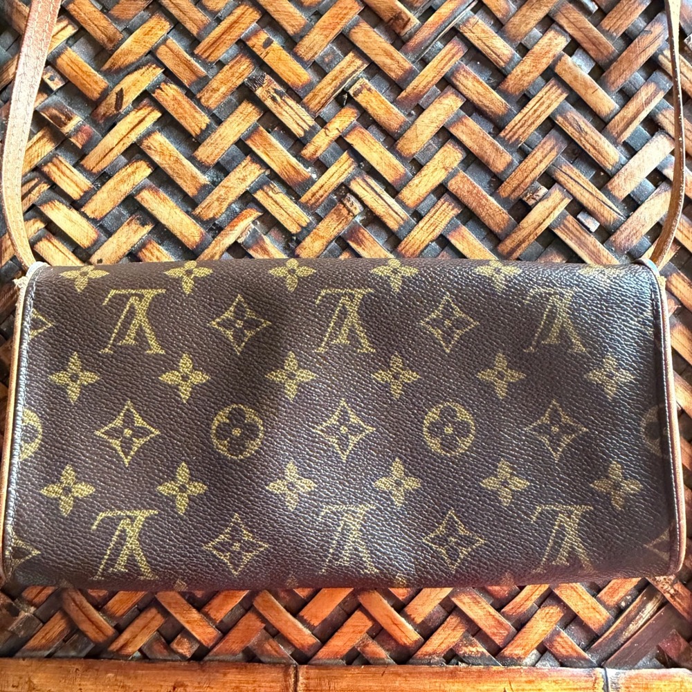 Louis Vuitton Monogram Pochette Twin Crossbody Bag Classic Vintage Brown OS COA - Picture 4 of 12